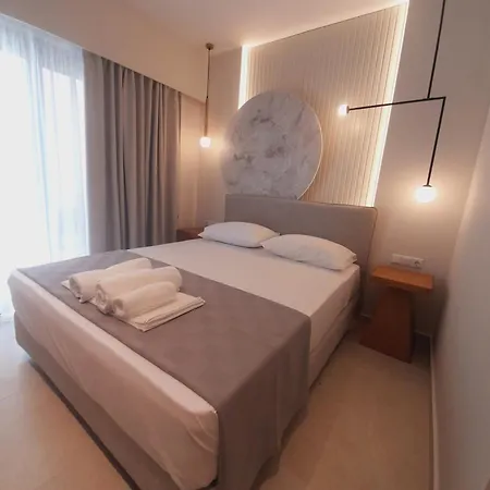 Senso Deluxe 4* 利迈纳里亚